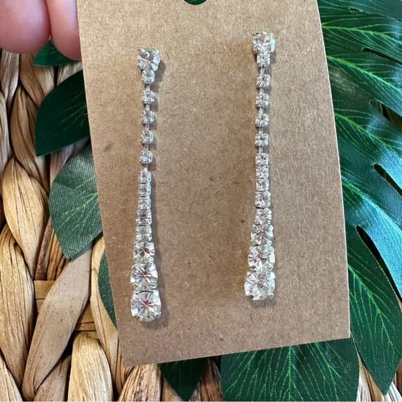 BOGO FREE CRYSTAL DROP ELEGANT EARRINGS 2” - Picture 5 of 5